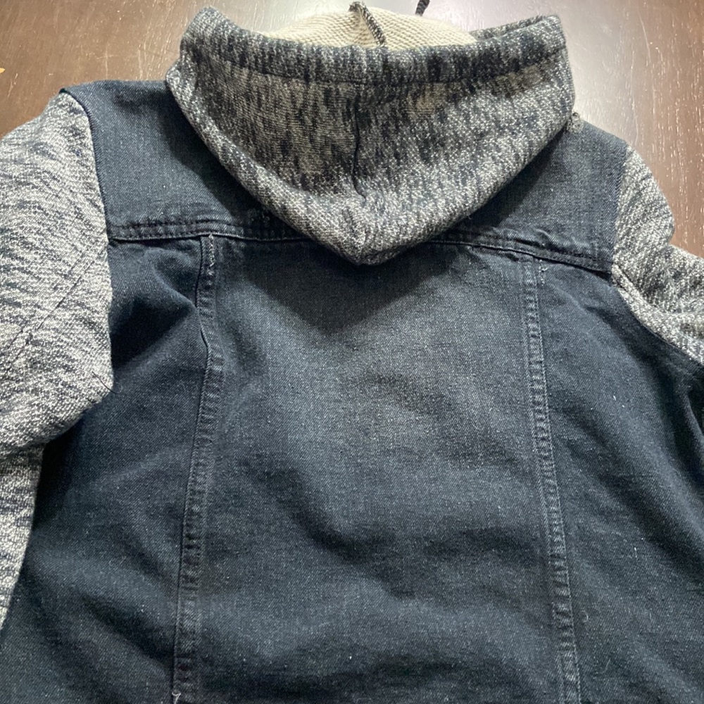 Black Rivet jacket. - Picture 4 of 5
